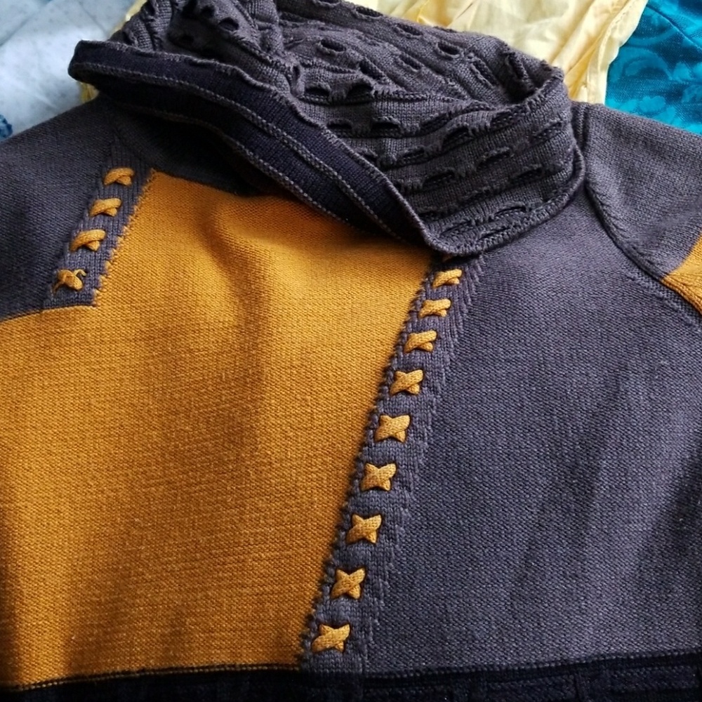 Sweater Dress - Picture 3 of 4